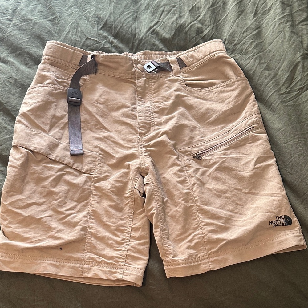 The North Face Men's Beige Cargo Shorts